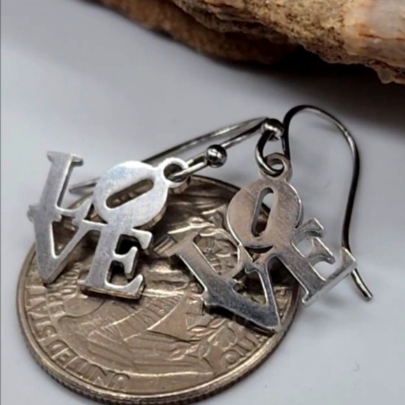 LOVE Jewelry Earrings Platinum plated Hypoallergenic Lightweigt elegant Luxury - Picture 10 of 13